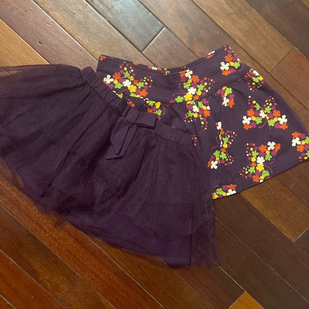 Crazy 8 - 2 skirts 18-24 months